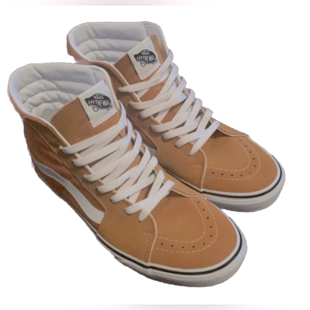 Vanz  athletic  Shoes unisex, tan color in good condition.